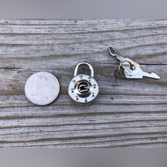2/$10 New Mini Locker Metal Lock & Key Only Replacement Tiny Lock Key Set Small - Picture 5 of 7